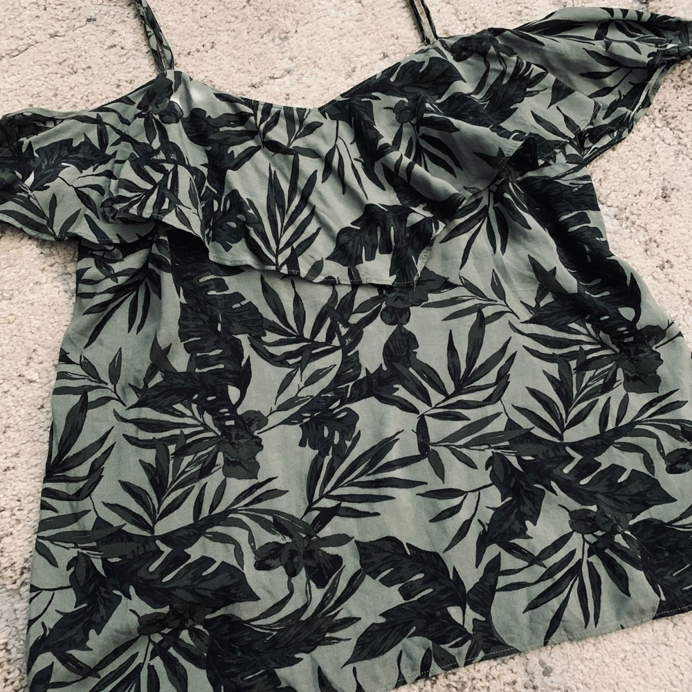 OLD NAVY Soft-Woven Ruffled Cold-Shoulder Cami